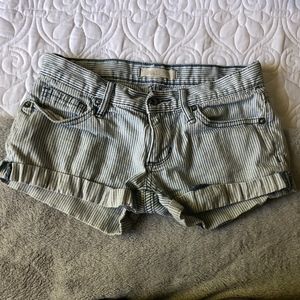 Bullhead Striped Shorts 00